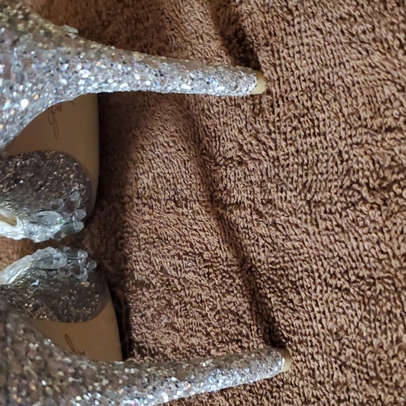 Badgley Mischka Shoes - Picture 3 of 7